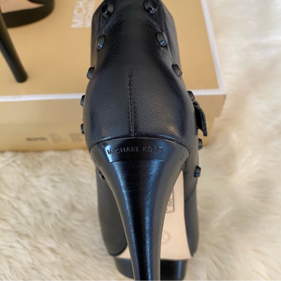 Michael Kors Ailee open toe heels - Picture 6 of 12